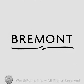 The text ''Bremont'' and below the lettering, a stylized silhouette of a propeller.