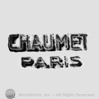 The text ''Chaumet Paris''.