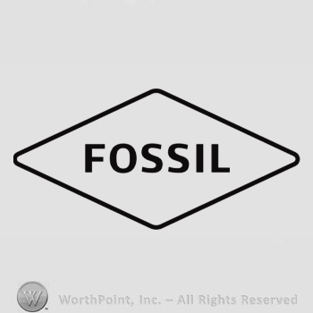 The text ''Fossil'' in a rhombus.