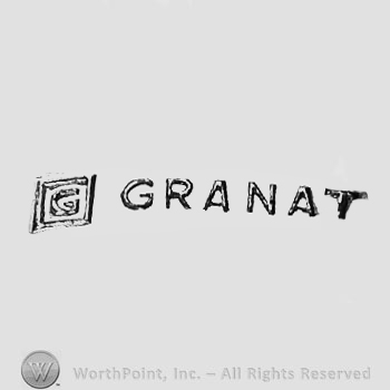 The letter ''G'' in a square and the text ''Granat''.