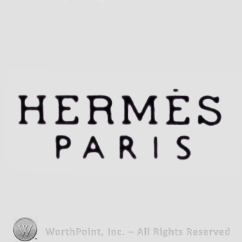 The text ''Hermes Paris''.
