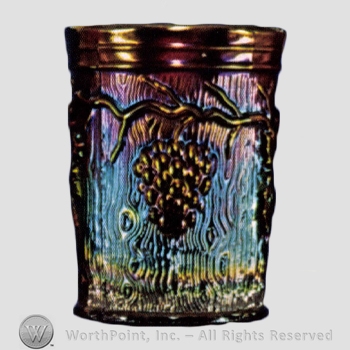 Glass pattern: Vineyard; Peacock Eye and Grape.
