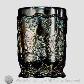 Glass pattern: Frolicking Bears; Bear Tumbler.