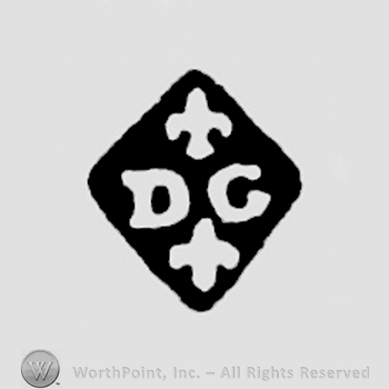 DG and two fleur-de-lys in lozenge