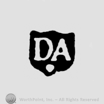 DA