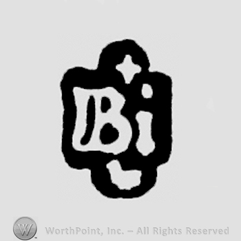 Bi, fleur-de-lys above, bird below