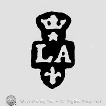Crown above star, above LA, fleur-de-lys below