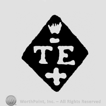 TE, escallop above, quatrefoil below