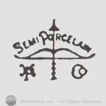 bow and arrow pointing up