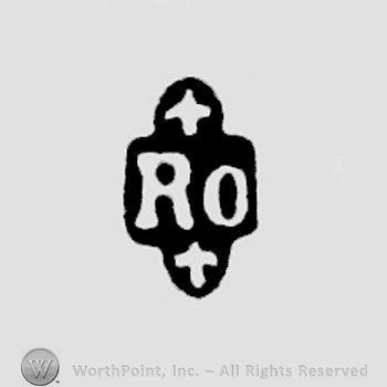 RO, fleur-de-lys above and below