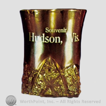 Glass pattern: Near Cut Souvenir.