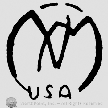 Monogram of letters MN USA under
