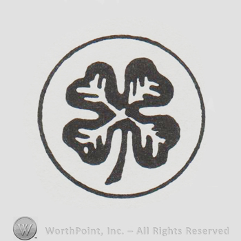 a four-leaf clover inside a circle