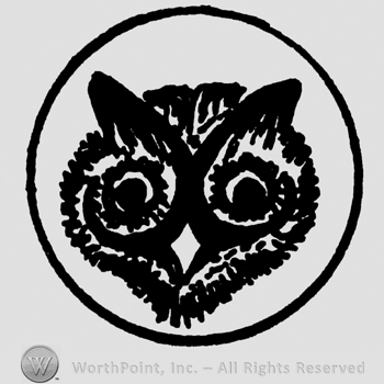 An owl's head in circle