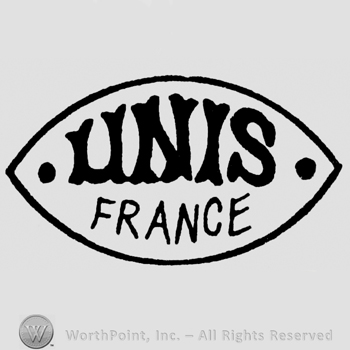 Unis France written with uppercase letters inside an oval shape