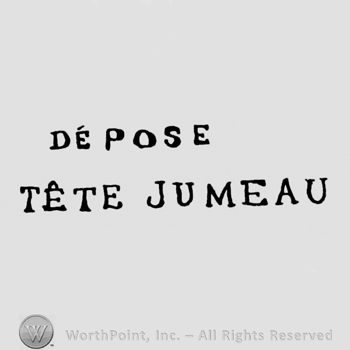 the text Depose Tete Jumeau in uppercase letters