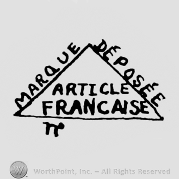 a triangle with text around it: MARQUE DEPOSEE ARTICLE FRANCAISE.