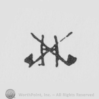 uppercase H and two crossed clubs overlapping