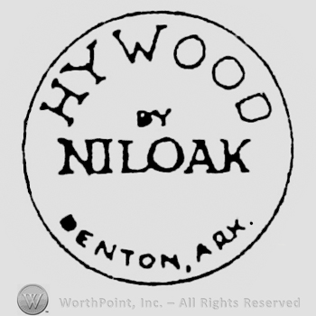 Written in a circle: Hywood above, by Niloak in the middle, Benton, Ark written on the bottom