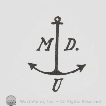Anchor, Letter M on the left, Letter D on the right, Letter U under