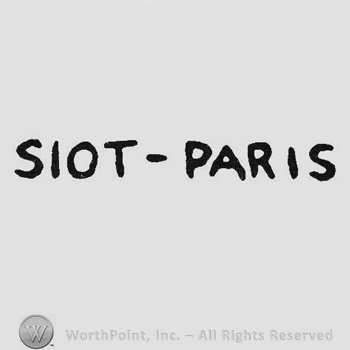 Capital bold writing Siot - Paris