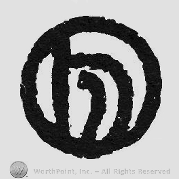 Monogram of letters HL inside a circle