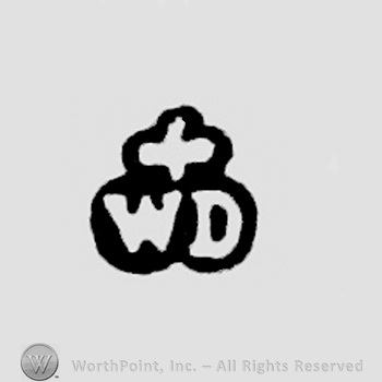 WD, trefoil above
