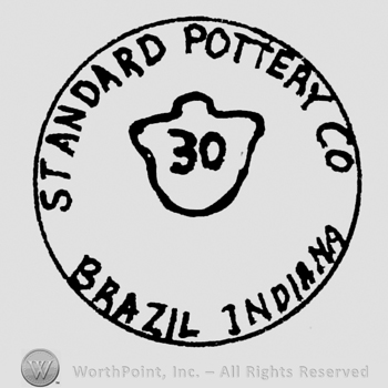 Standard Pottery Co written arched above 30 written in a buble frame above Brazil Indiana written arched, all inside a circle shape frame